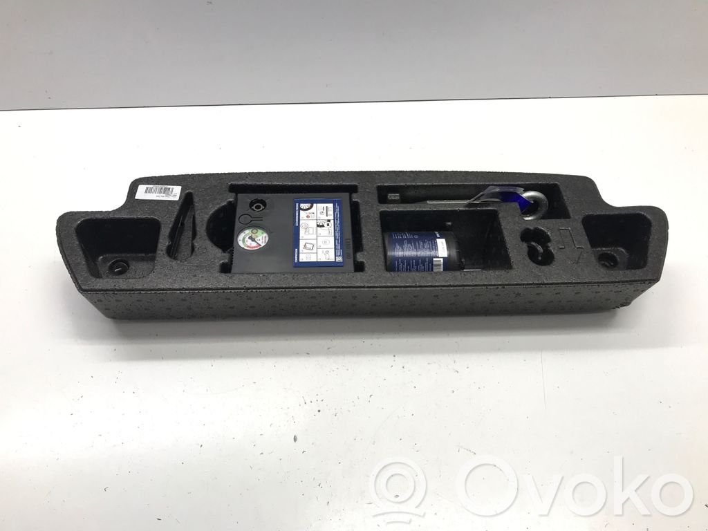 Volvo XC40 Compresor aer anvelope 