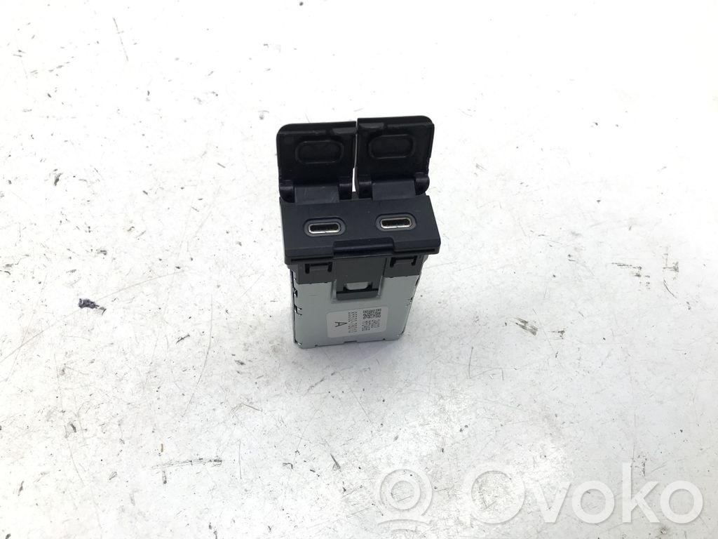 Lexus LBX USB socket connector 