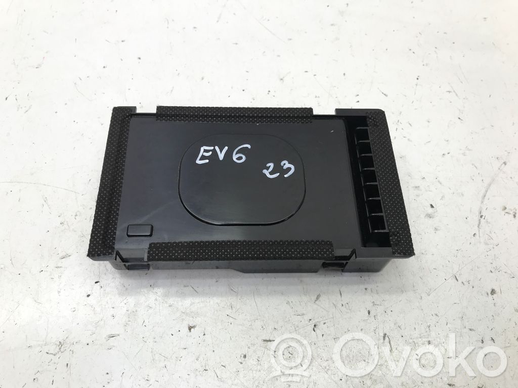 KIA EV6 Wireless charging module 