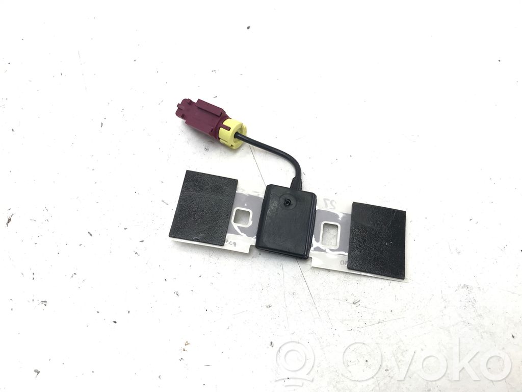 Pystyantennivahvistin   MK72156037AB