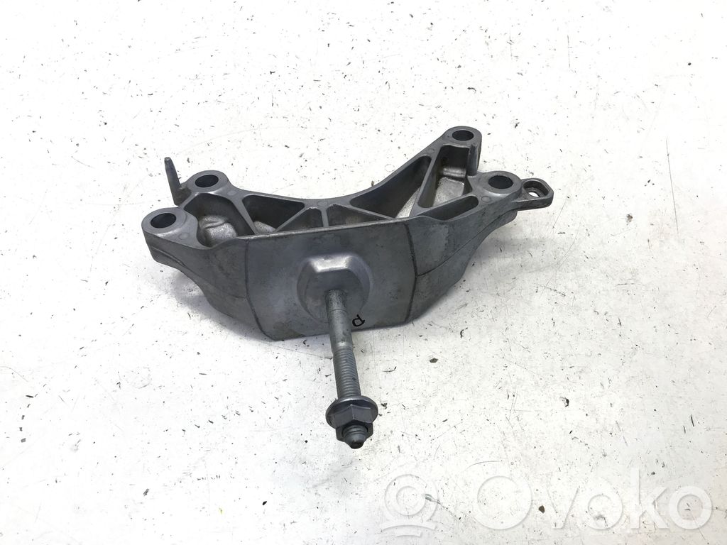 Peugeot 3008 III Engine mounting bracket 