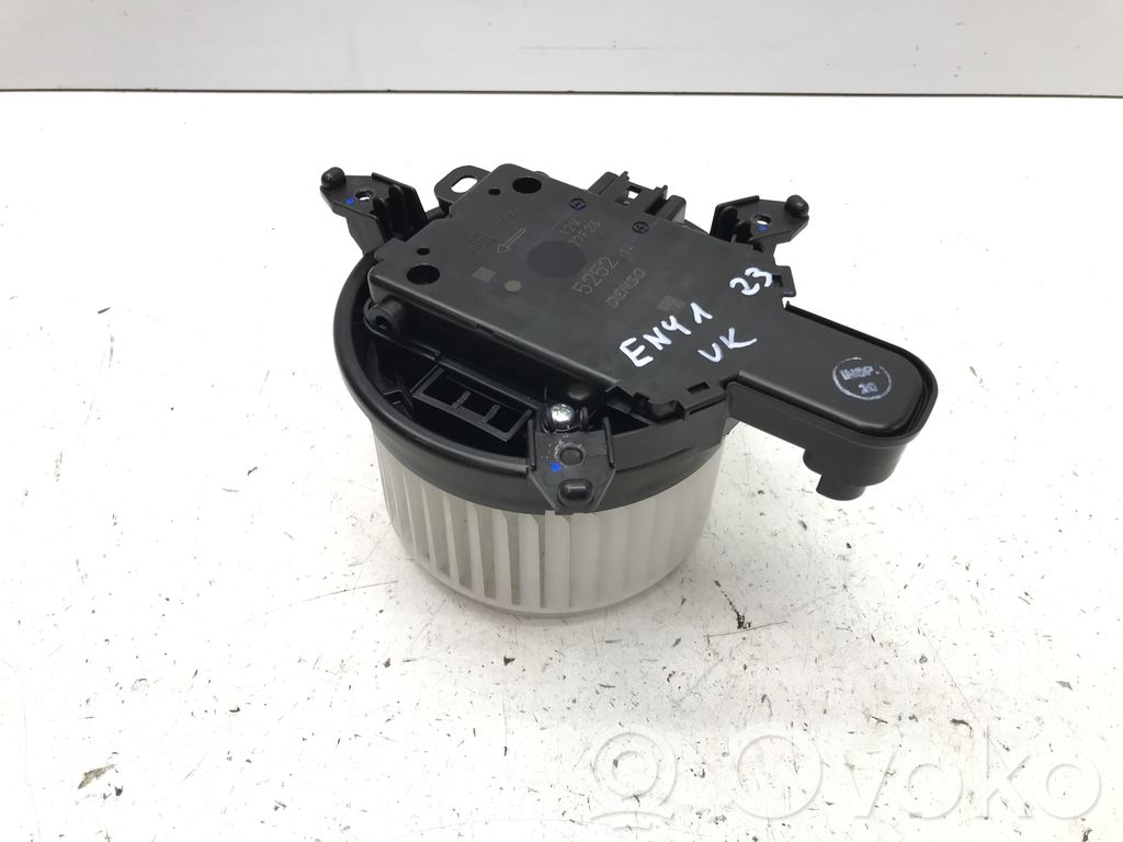 Honda e:Ny1 Pečiuko ventiliatorius/ putikas 