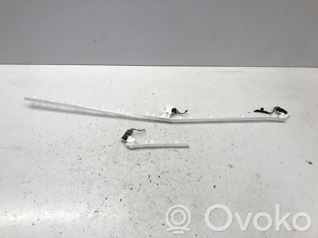 Volkswagen Tiguan Inne oświetlenie wnętrza kabiny 
