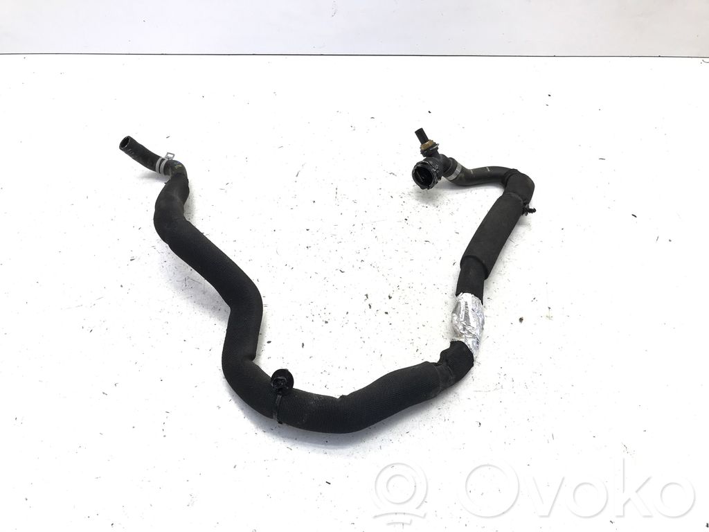 Volvo XC40 Engine coolant pipe/hose 