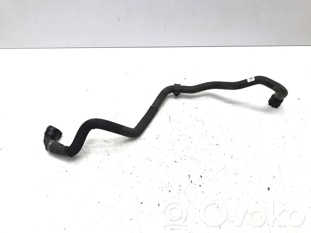 BMW 3 G20 G21 Tubo flessibile del liquido di raffreddamento del motore 