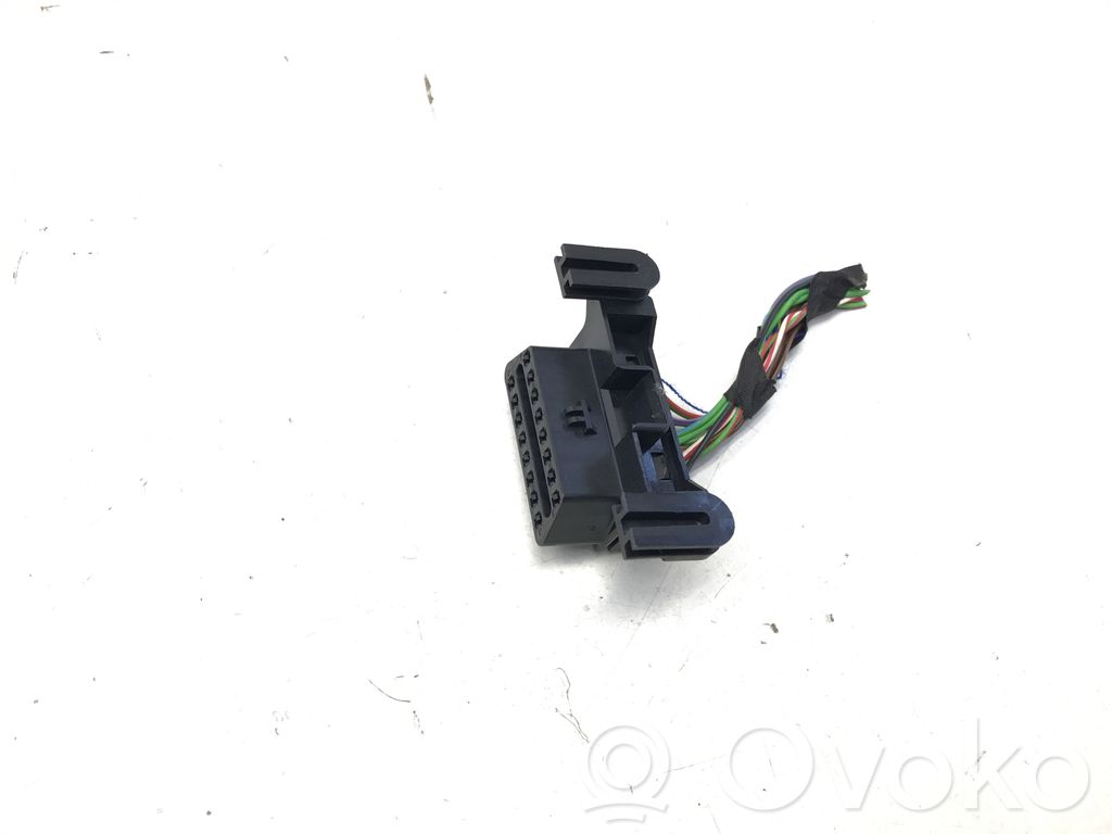 BMW 3 G20 G21 Złącze ISO 
