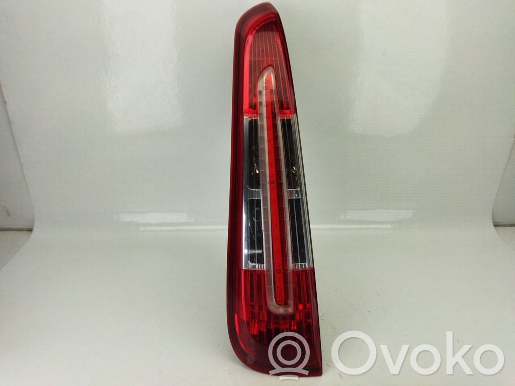 Ford C-MAX I Rear/tail lights 