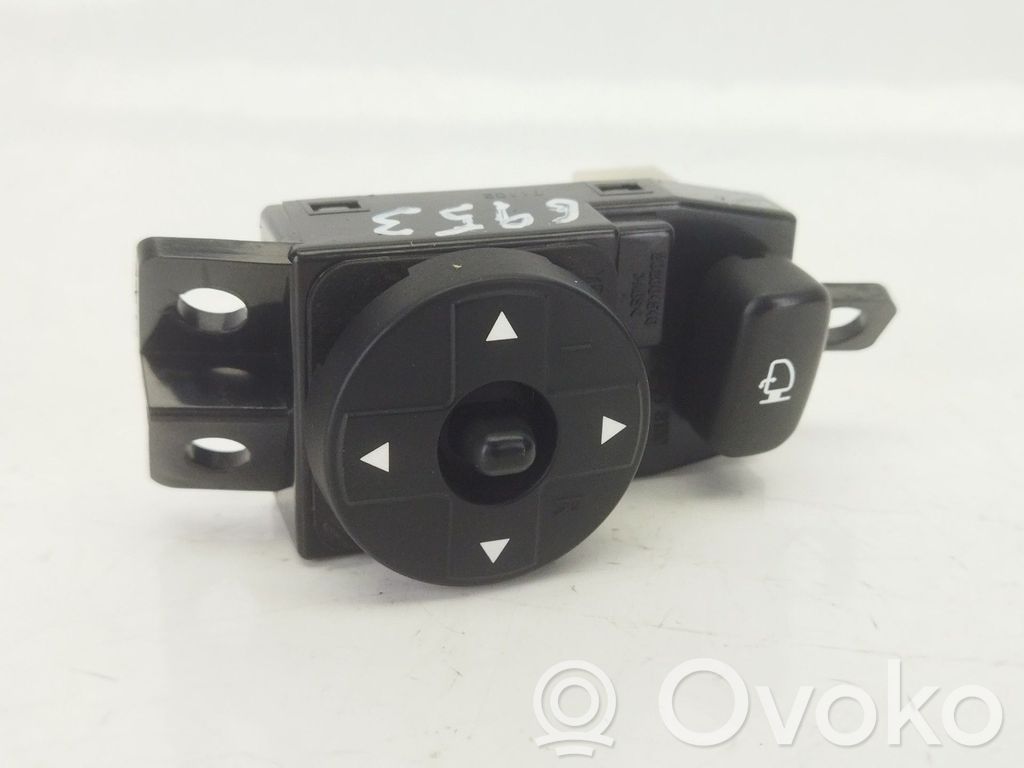 KIA Carnival Wing mirror switch 