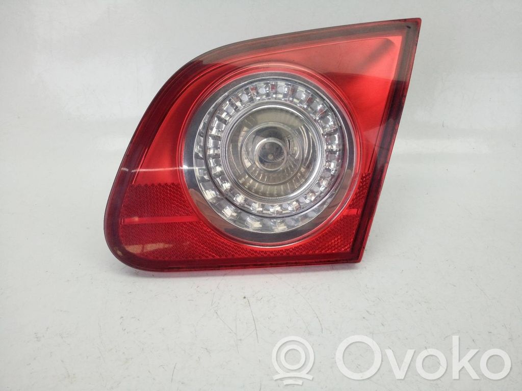 Volkswagen Passat Alltrack Takaluukun takavalot 