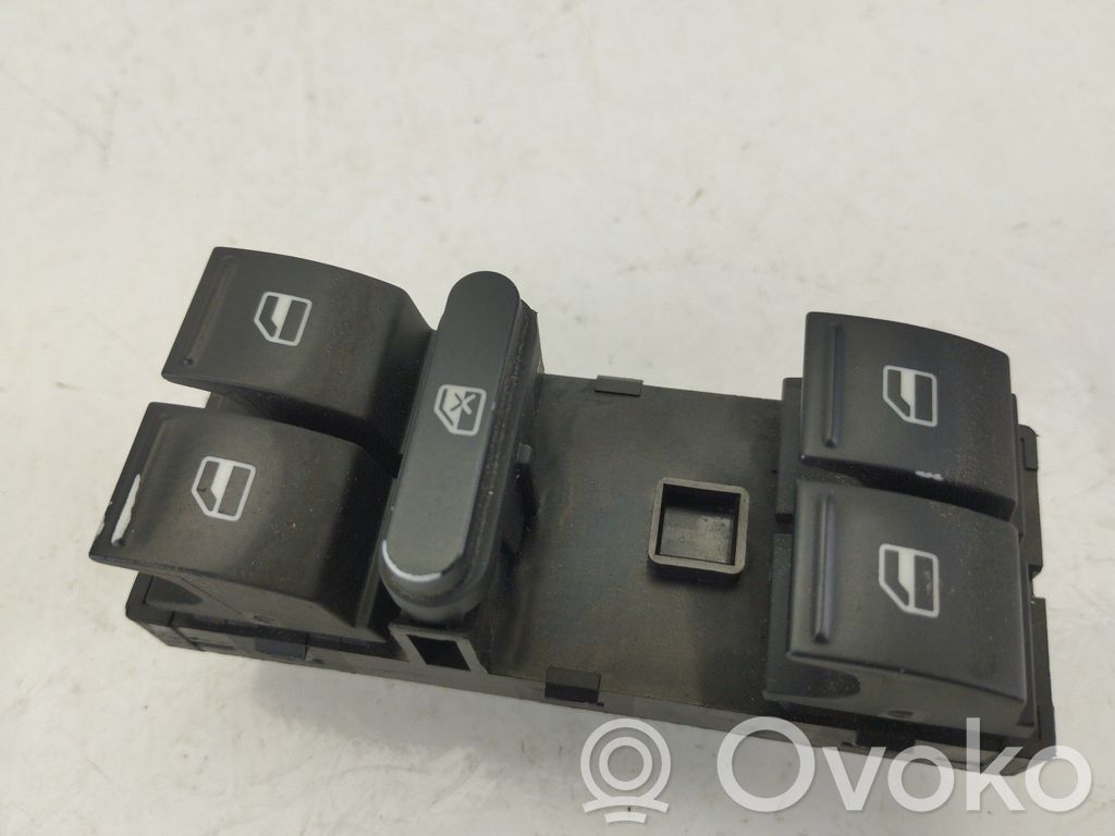 Electric window control switch   1K4959857B