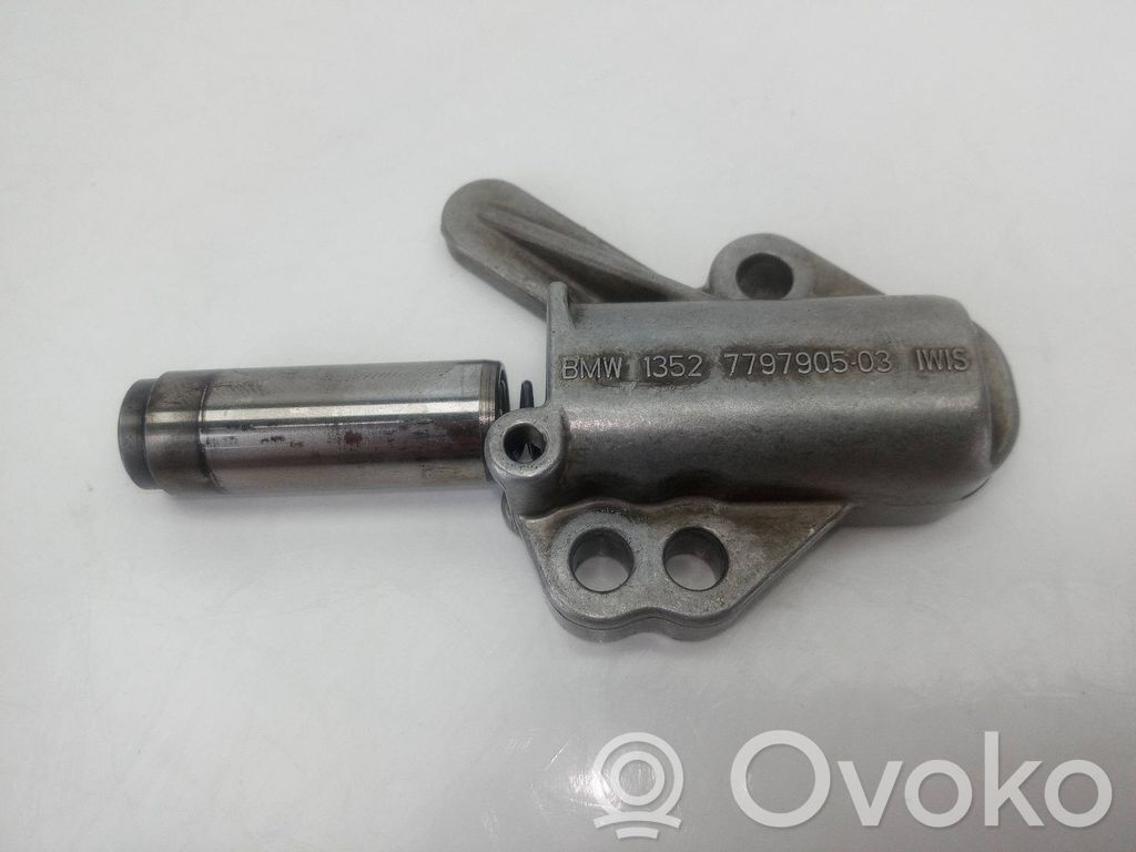 BMW 5 E60 E61 Osłona łańcucha rozrządu 