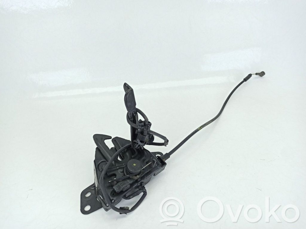 KIA Stonic Tie down hook / loop 
