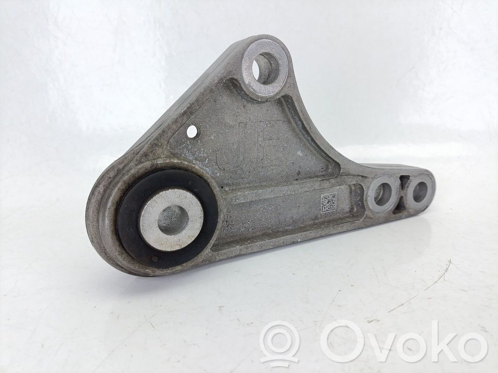 Ford Focus Engine mount bracket 