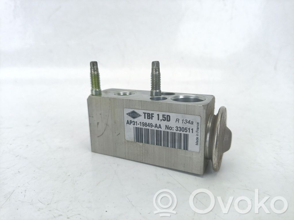 Ford Fiesta Radiateur condenseur de climatisation 