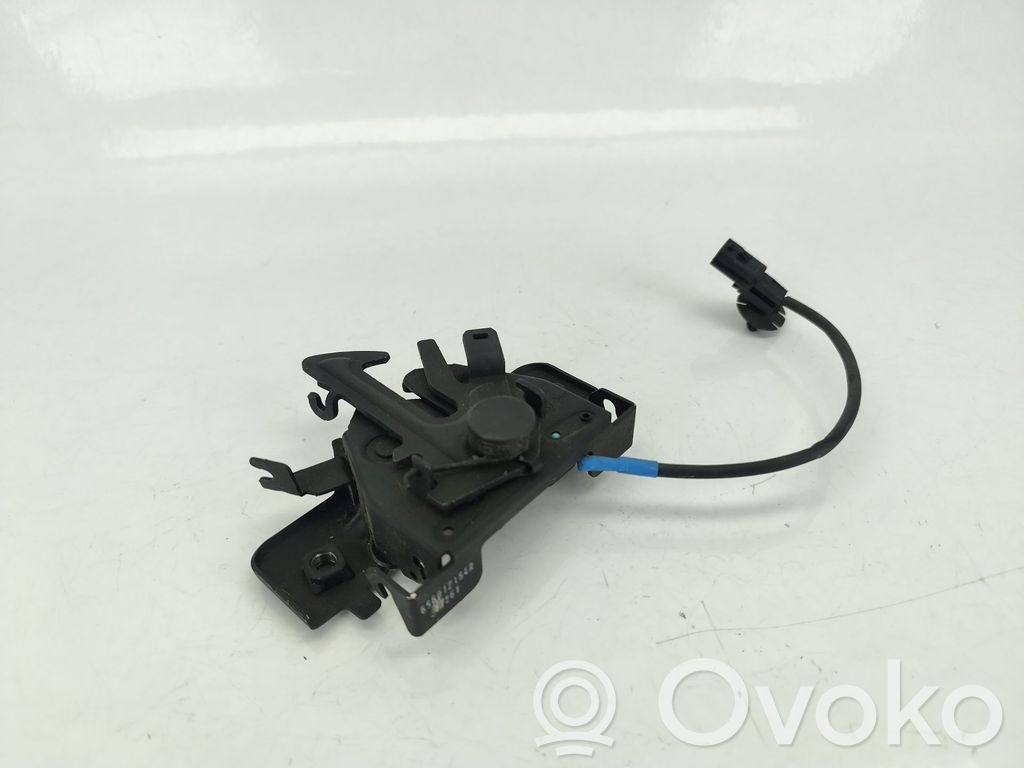 Renault Megane IV Tie down hook / loop 