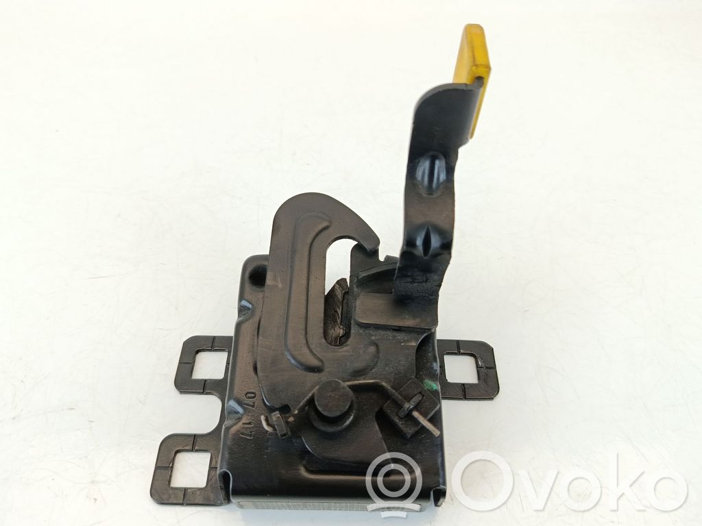 Fiat Tipo Tie down hook / loop 