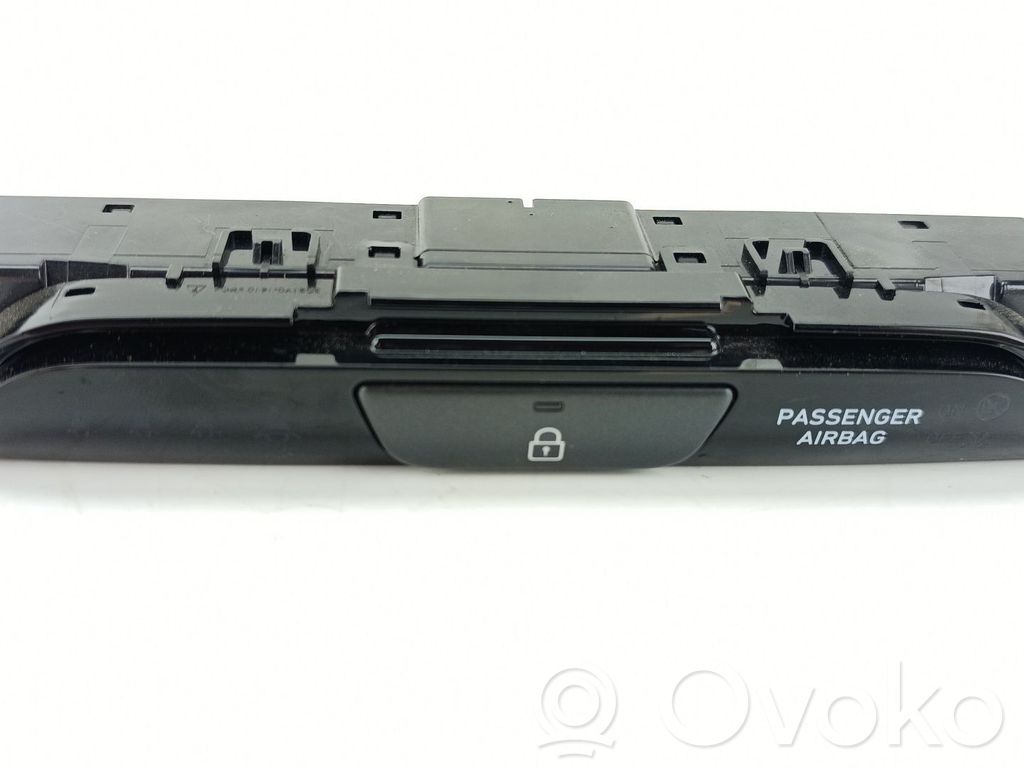 Interruptor de control multifunción   93770G4000