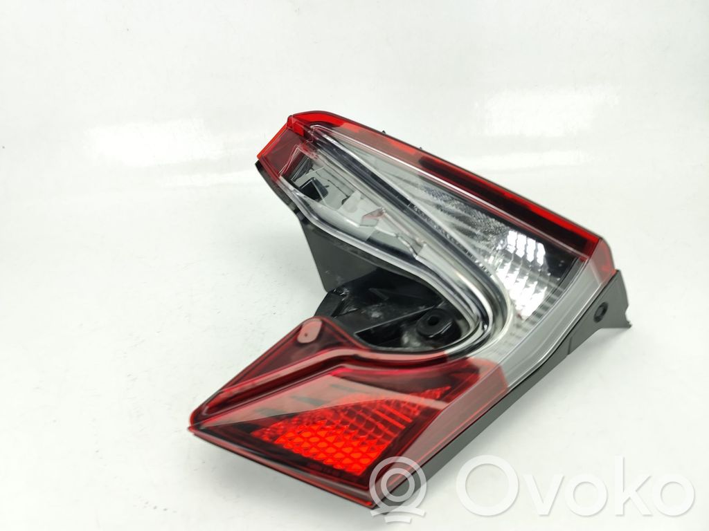 Toyota C-HR I Lampy tylnej klapy bagażnika 