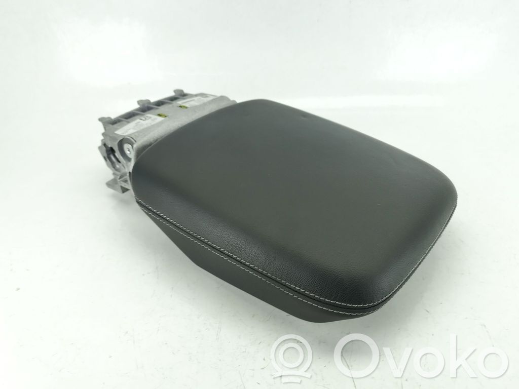 Audi Q7 4M Armrest 