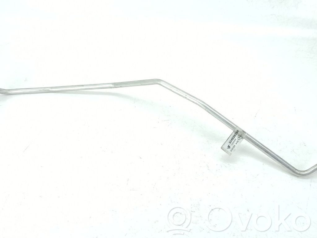 Ilmastointilaitteen putki (A/C)   924B09319R