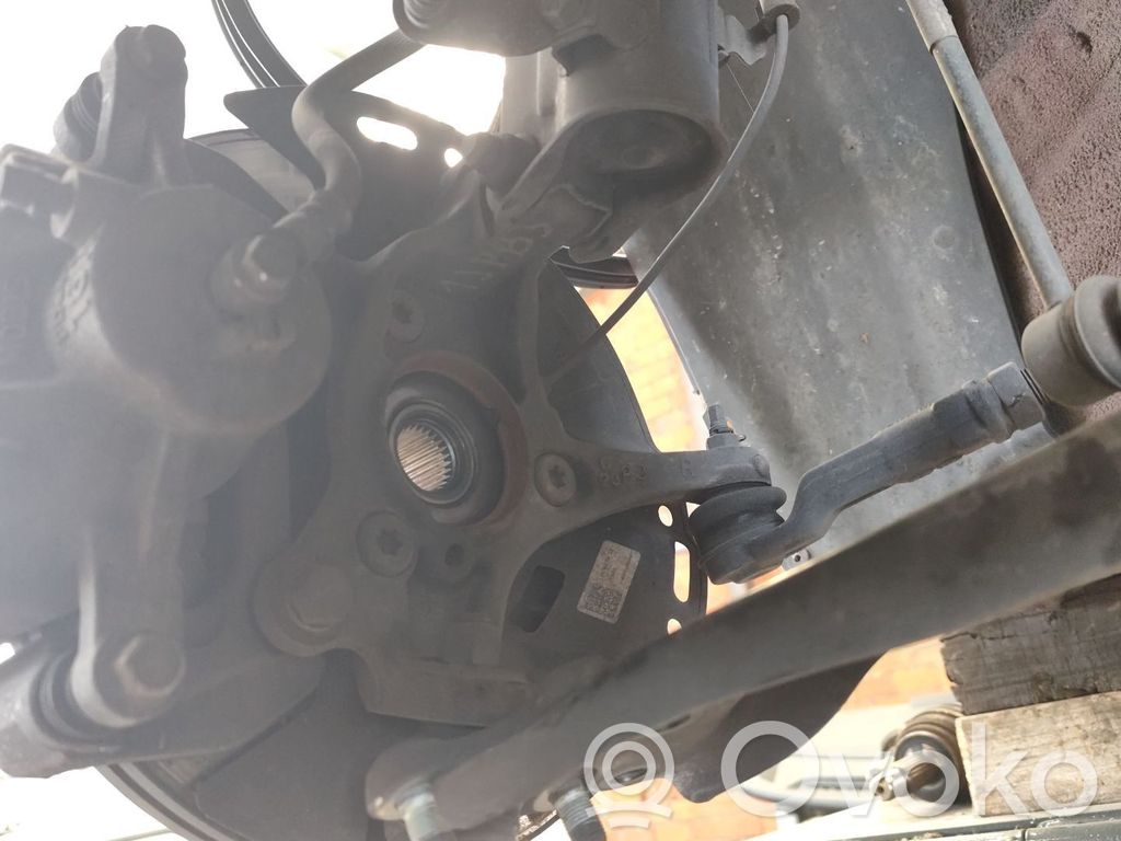Hyundai i30 Achsschenkel vorne 