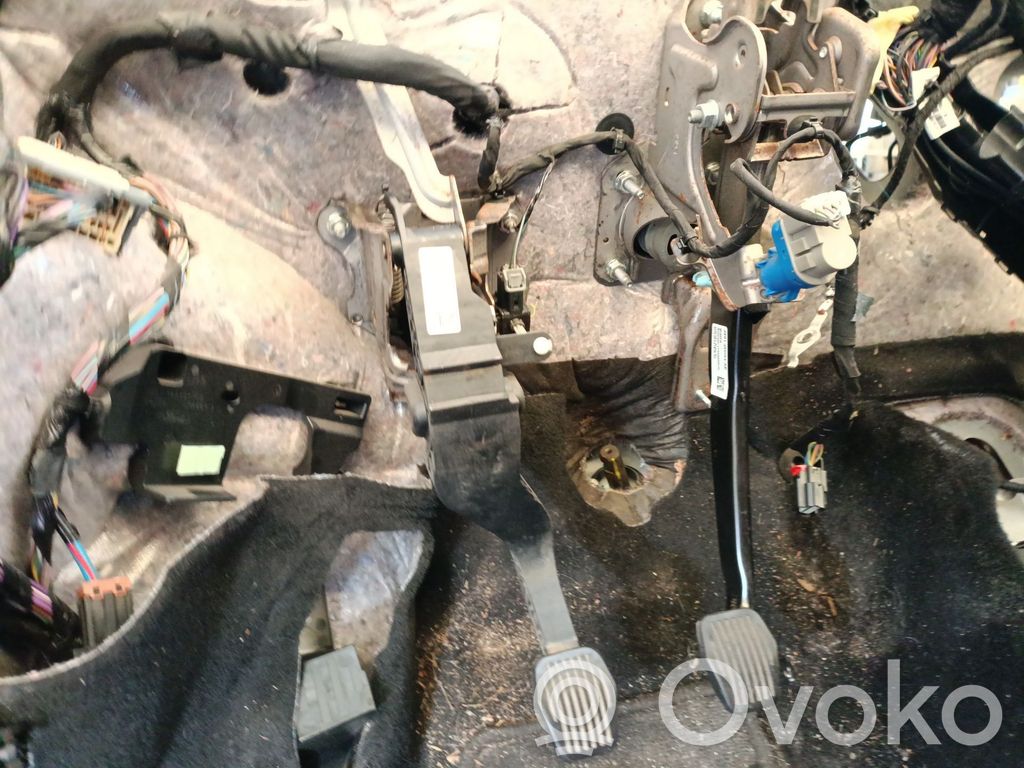 Ford Focus Clutch pedal 