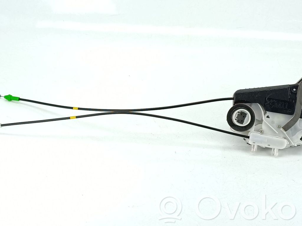 Toyota Yaris Zamek drzwi tylnych 