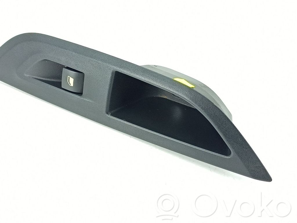 Peugeot 2008 II Electric window control switch 