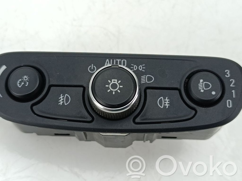 Opel Mokka X Panel lighting control switch 