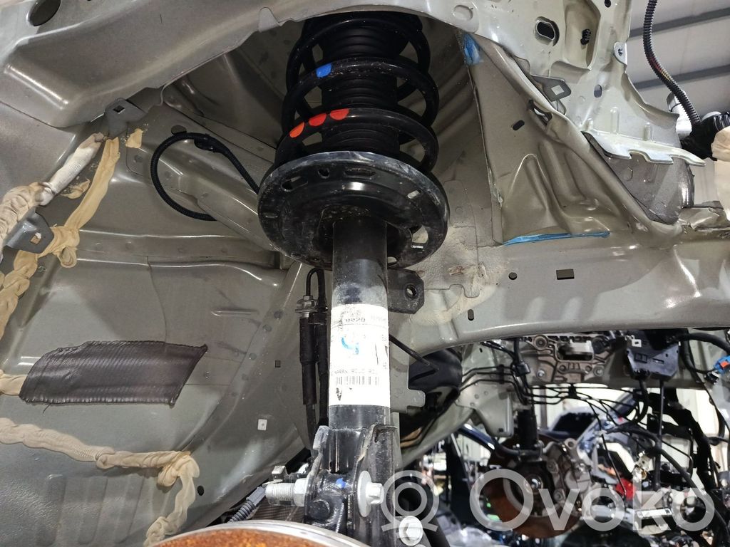 Citroen C4 SpaceTourer Etuiskunvaimennin kierrejousella 
