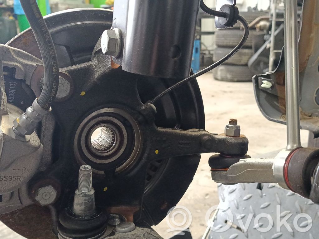 Renault Clio IV Achsschenkel vorne 