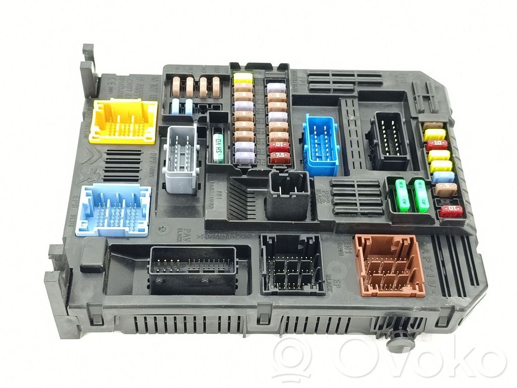 Peugeot 208 II BSM Control unit 