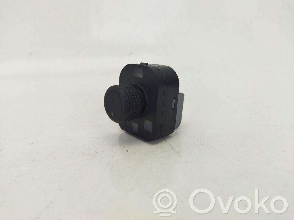 Wing mirror switch   5P0959565A