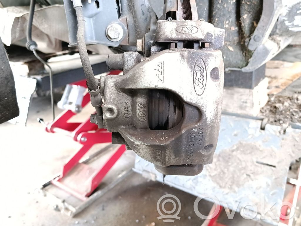Ford Focus Передний суппорт 