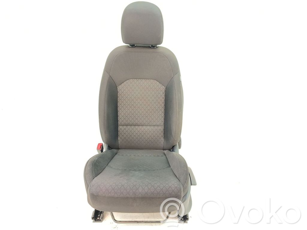 KIA Ceed Kuljettajan istuin 