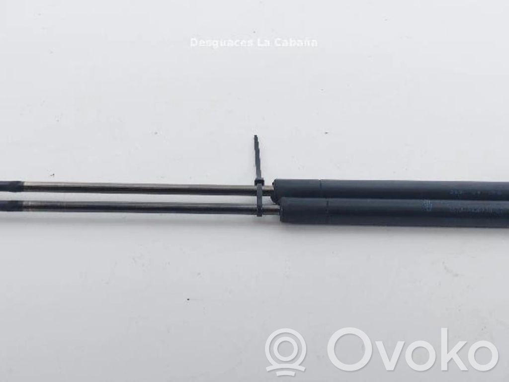 Ford Mondeo Mk III Siłownik maski przedniej 
