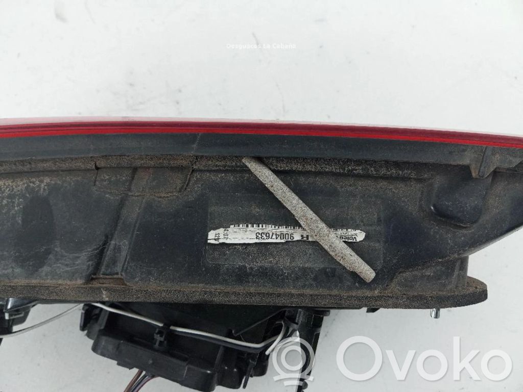 Seat Leon (5F) Galinis žibintas dangtyje 