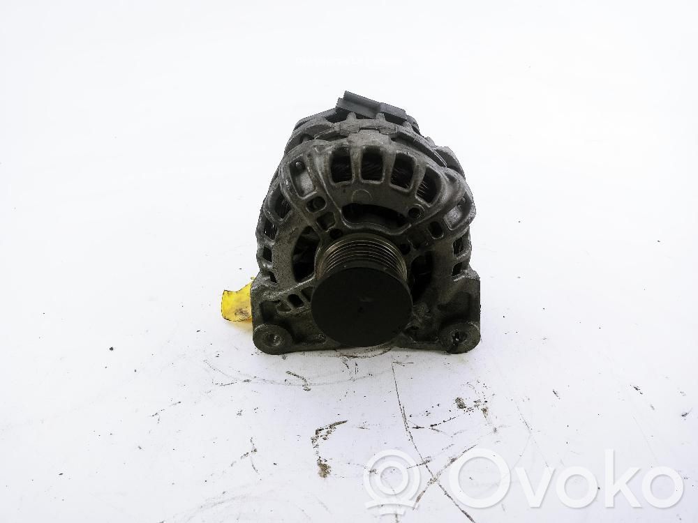 Renault Clio IV Ģenerators 