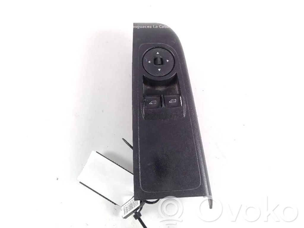 Ford Turneo Courier Electric window control switch 