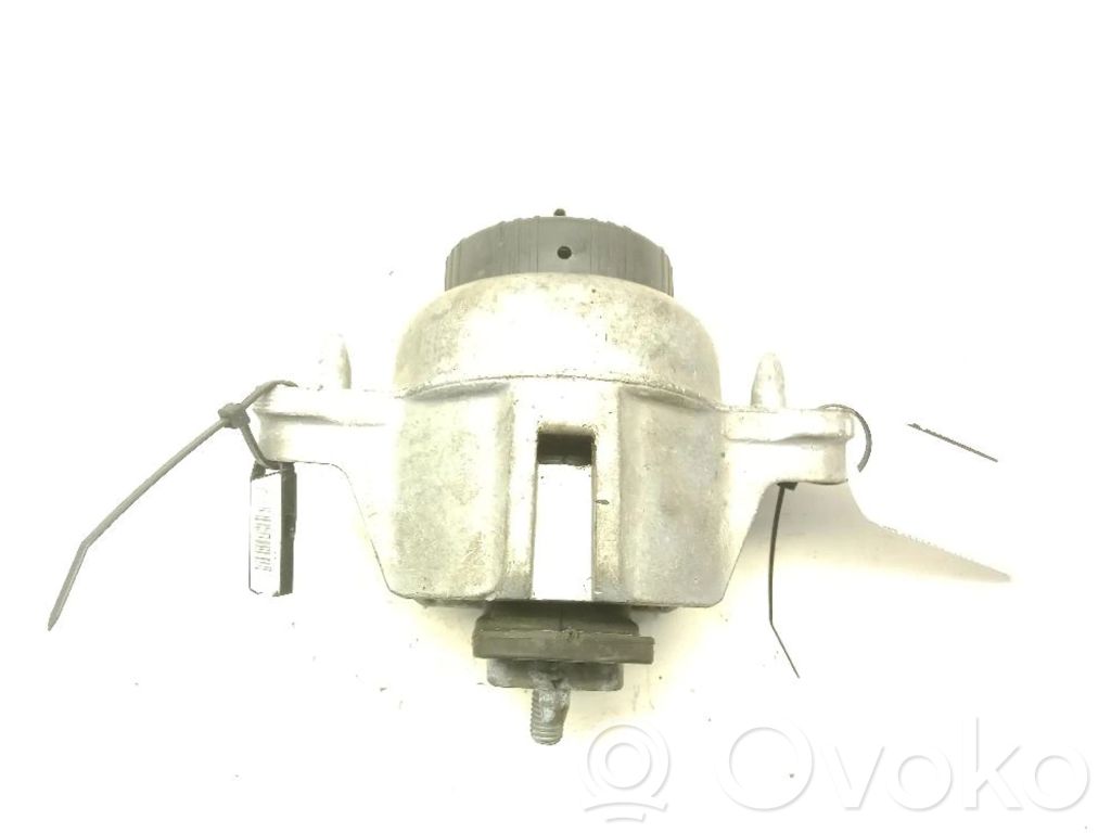Engine mount bracket   GX736A003FC