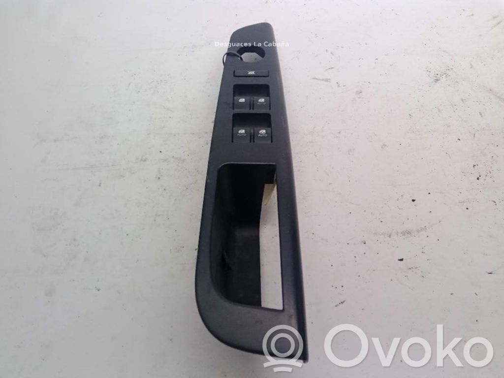 KIA Ceed Interruptor del elevalunas eléctrico 