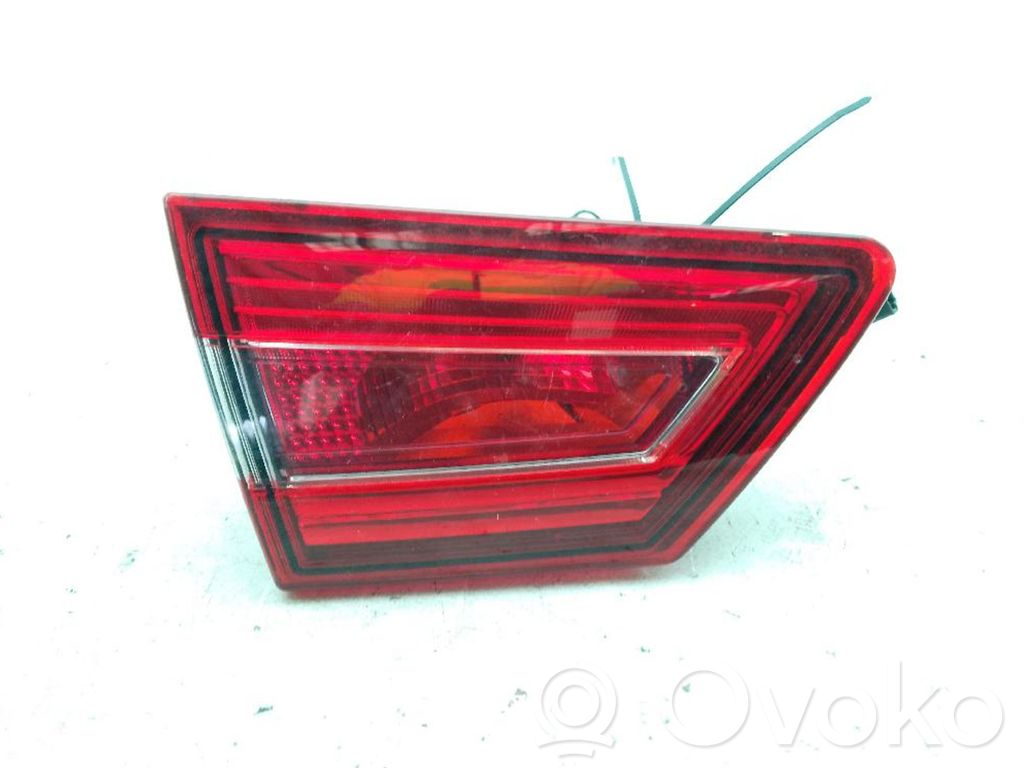 Renault Clio IV Tailgate rear/tail lights 
