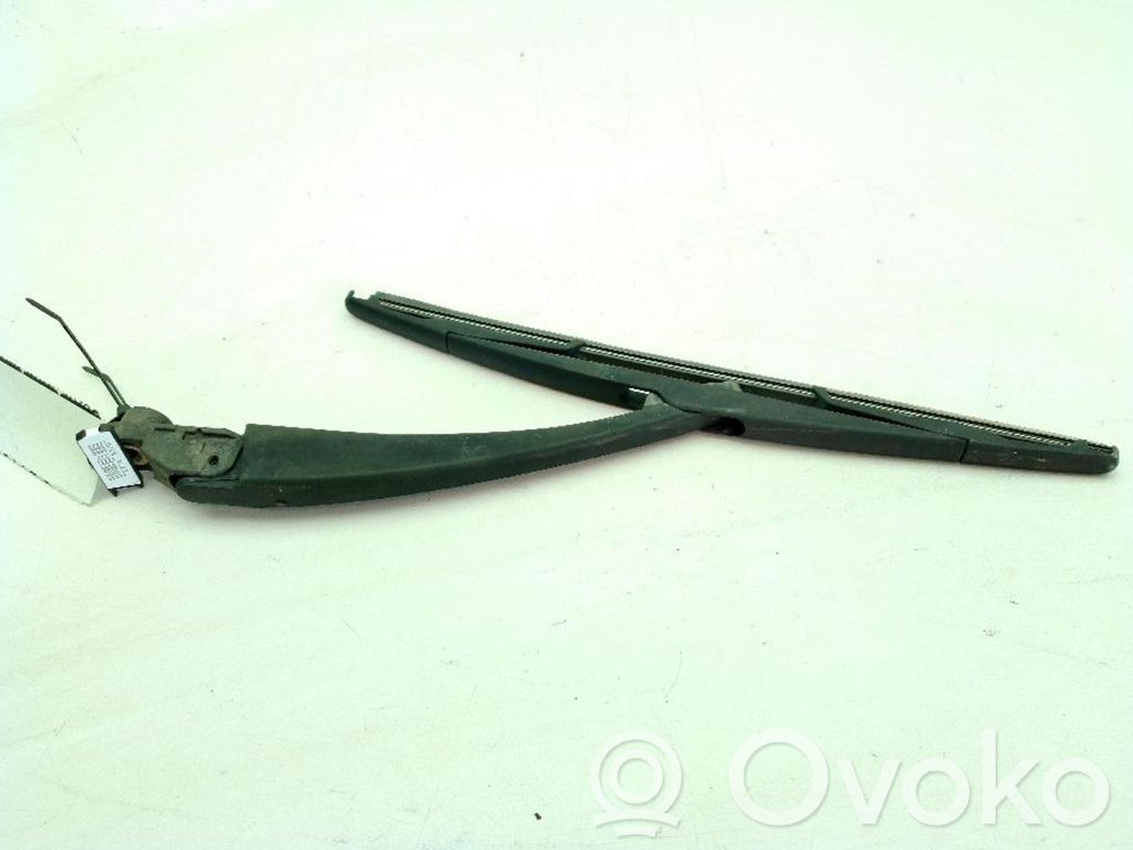 Dacia Duster Rear wiper blade arm 