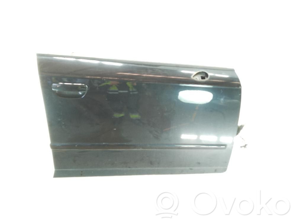 Puerta delantera   3R0831052
