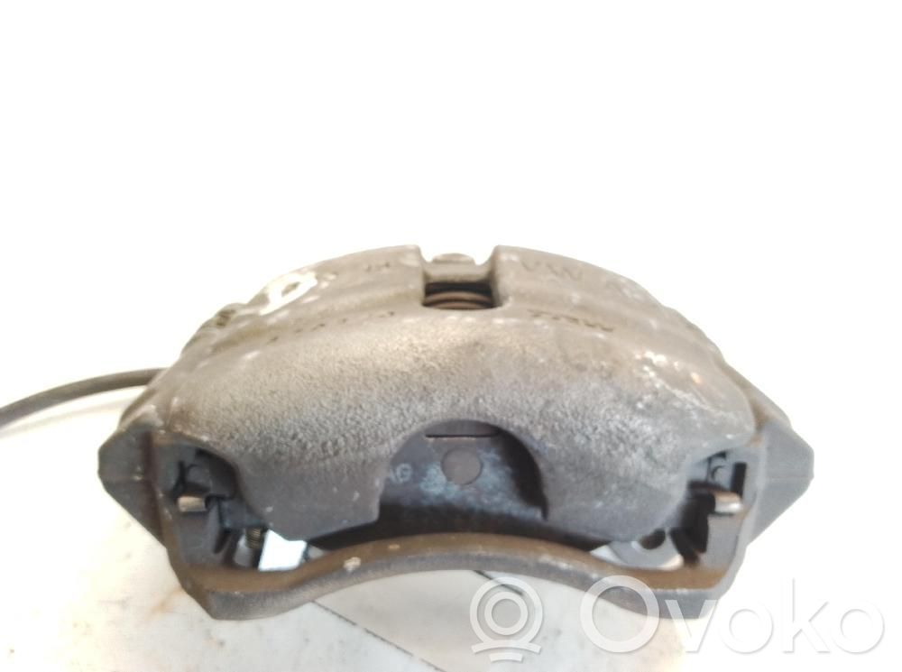 Caliper de freno delantero