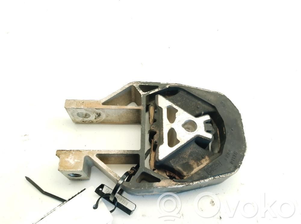 Engine mount bracket   1760814