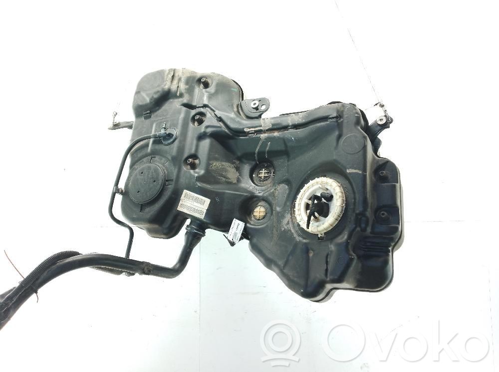 Audi A4 S4 B8 8K Zbiornik paliwa 