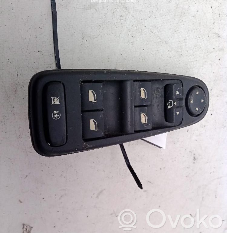 Citroen C4 Grand Picasso Electric window control switch 