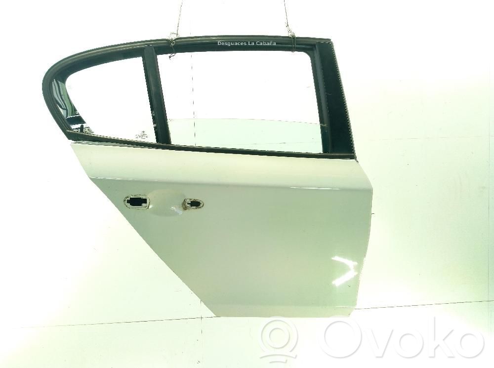 Puerta trasera   41525A2A384