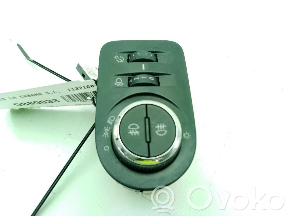 Interruptor de luz   13470443